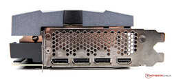 Les connexions externes de la MSI GeForce RTX 3090 Suprim X