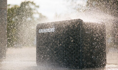 L'enceinte portable SOUNDBOKS Go pèse 9,2 kg (20 lbs). (Image source : SOUNDBOKS)