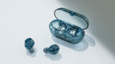 Les écouteurs WF-C710N de Sony en bleu verre (Source : Sony)
