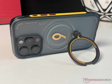 Le support intégré à 360 degrés permet, entre autres, une orientation horizontale...