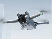 DJI a sorti d'innombrables drones cette année, dont le Mini 3 Pro, en photo. (Image source : DJI)