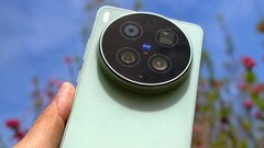 Non seulement le prix officiel en euros du Vivo X300 Ultra en Autriche, mais aussi les premiers prix d'importation en provenance de Chine sont déjà connus avant le lancement