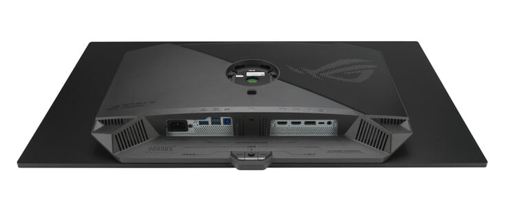 Le ROG Swift OLED PG32UCDMR contient cinq ports USB, dont une connexion Type-C de 90 W qui offre le mode DisplayPort Alt. (Source de l'image : Asus)