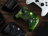 La manette 8BitDo Ultimate 3-mode pour Xbox (photo) se connecte aux consoles Xbox via un câble USB. (Source de l'image : 8BitDo)
