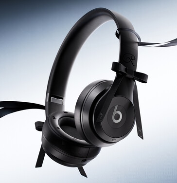 Les écouteurs Beats x Jennie sont dotés d'arcs amovibles et d'un coussin d'oreille embelli.