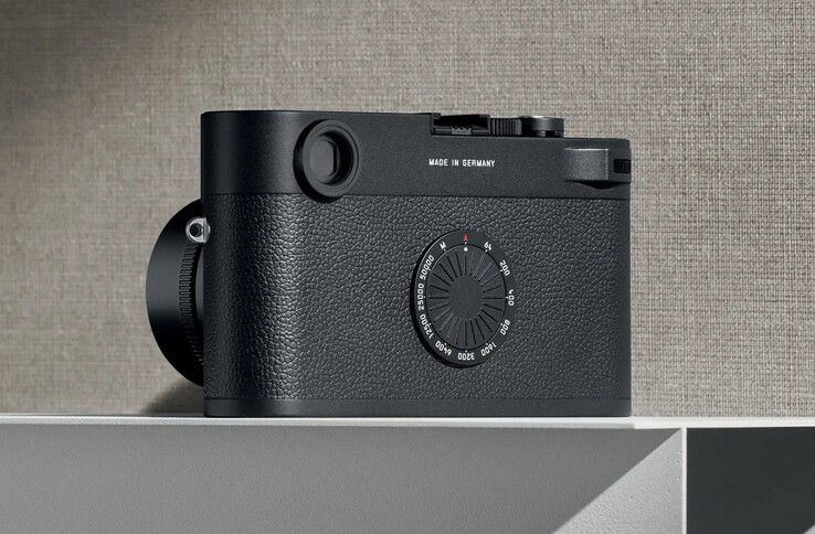 Le Leica M11-D remplace l'écran par une molette de réglage ISO.