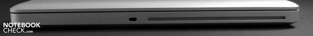 Le MacBook Pro 17 était équipé d'un lecteur optique qui ne prenait pas en charge les Blu-Ray/HD DVD. C'est dommage, compte tenu du prix de départ d'environ €2,500 (~US$2,733)