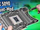 RTX 5090 modifiée (image source : der8auer YouTube channel)