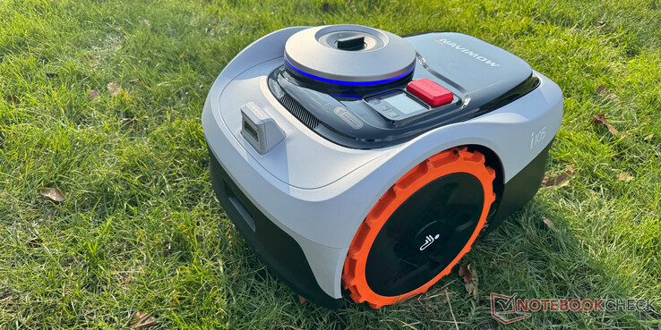 Segway Navimow i105E teste une tondeuse à gazon robotisée sans câble périphérique