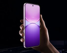 Le Y600K Turbo est identique au Y600 Turbo. Sur l’image : une photo promotionnelle retouchée montrant l’avant du téléphone.