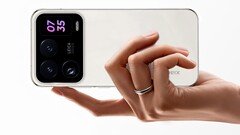 Une fuite a partagé des croquis des appareils photo de quatre téléphones phares chinois à venir et a révélé une caractéristique commune. (Source de l'image : @Ace100xd)