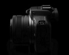 Le Canon EOS R100 vise le marché des appareils photo sans miroir ultra-budgétaires avec son ensemble de fonctionnalités limité et son matériel ancien. (Source de l'image : Canon)