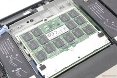 Module RAM CAMM2 amovible de 128 Go pour le Dell Pro Max 16 Plus (Source de l'image : Notebookcheck)