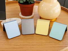 Le Galaxy Z Flip 7 FE réutilisera une grande partie des composants du Galaxy Z Flip 6 illustré ici (source d'image : Notebookcheck)