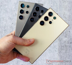 Le prochain smartphone Ultra de Samsung pourrait offrir des performances nettement supérieures à celles du Galaxy S24 Ultra, illustré. (Source de l'image : Notebookcheck)