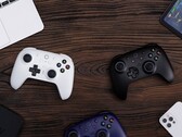 La manette sans fil 8BitDo Ultimate 2 se connecte aux appareils pris en charge via USB câblé, Bluetooth ou sans fil 2,4 GHz. (Source de l'image : 8BitDo)