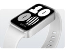 Le Redmi Band 4 coûte environ 25 $. Sur l’image : une photo promotionnelle retouchée présentant le coloris blanc.