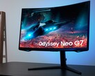 L'Odyssey Neo G8 a une courbure de 1000R et un taux de rafraîchissement de 165 Hz, entre autres caractéristiques. (Image source : Samsung)