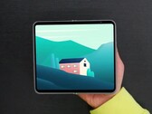 Le Pixel Fold sera plus large que le Galaxy Z Fold4. (Image source : Dave2D)