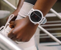 La CMF Watch 3 Pro en gris clair.