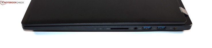 Côté droit : SD card-reader, combo audio, 2 USB A 3.0, entrée secteur.