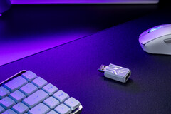 Asus a lancé un nouveau clavier et une nouvelle souris de marque ROG (image via Asus)