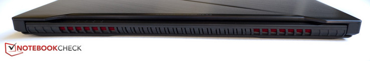 A l'arrière : GL703GM grilles de ventilateur du GL703VD.