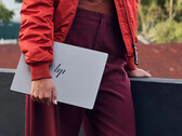 L'OmniBook X pèse 1,35 kg et mesure 312,8 x 223,5 x 14,4 mm. (Source de l'image : HP)