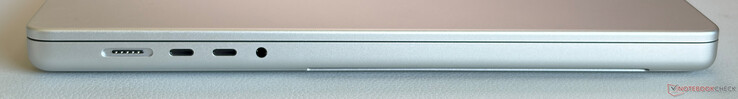 À gauche : MagSafe, 2 ports USB-C 4.0 avec Thunderbolt 5 (120 Gbps, DisplayPort 2.1, Power Delivery), prise stéréo 3,5 mm