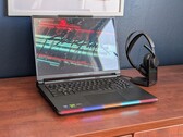 L'écran OLED Raider 16 Max HX peut être visuellement époustouflant, mais il lui manque certaines caractéristiques courantes