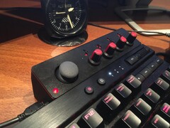 La boîte d'extension de joystick pour clavier Arduino utilise Deej. (Source de l'image : Brad Gier)