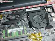 Le système de refroidissement du processeur et le module de 16 Go de RAM du PS63 Modern.