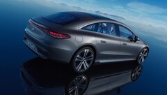 La Mercedes EQS électrique ne se vend pas particulièrement bien en Chine, c&#039;est pourquoi le constructeur a suivi Tesla en réduisant ses prix (Image : Mercedes)