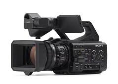 Le PWX-Z300 de Sony offre aux réalisateurs de reportages et de documentaires un caméscope 4K doté de nombreuses fonctionnalités et d'un zoom 17x. (Source de l'image : Sony)