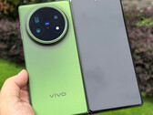 Le Vivo X Fold5 dans l'une de ses trois couleurs de lancement. (Source de l'image : via Shido Tatushiko)