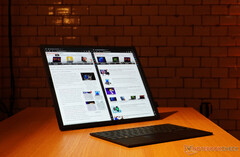 Le nouveau ThinkPad X1 Fold reste cher mais avec un matériel radicalement amélioré par rapport à son prédécesseur. (Image source : NotebookCheck)