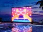 Govee Lightwall en extérieur près d'une piscine