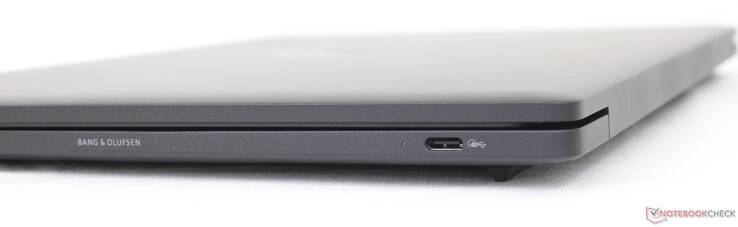 Droite : USB-C 4 avec Thunderbolt 3 + Power Delivery + DisplayPort 1.4 (40 Gbps)