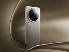 Le Vivo Y300 Pro+ pourrait être doté d'une batterie d'une capacité nominale de 7 320 mAh. Photo : Y300 Pro. (Source de l'image : Vivo)