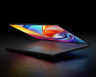 Asus a intégré un pavé tactile haptique et un clavier offrant une course des touches de 1,7 mm.