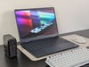 Test de l'Alienware 16 Aurora : ordinateur portable abordable pour les jeux en 1080p Ultra