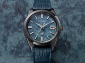 Le modèle Citizen 30th Anniversary Eco-Drive (photo) présente un motif en forme de nuage sur le cadran en papier washi bleu. (Source de l'image : Citizen)