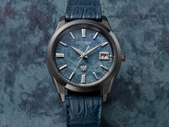 Le modèle Citizen 30th Anniversary Eco-Drive (photo) présente un motif en forme de nuage sur le cadran en papier washi bleu. (Source de l&#039;image : Citizen)