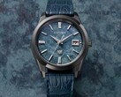 Le modèle Citizen 30th Anniversary Eco-Drive (photo) présente un motif en forme de nuage sur le cadran en papier washi bleu. (Source de l'image : Citizen)