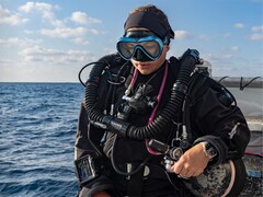 Le Descent X50i de Garmin (photo) reçoit une nouvelle mise à jour stable. (Source de l'image : Garmin)