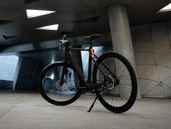 Le vélo électrique intelligent Tezeus C8 intègre Google Maps. (Source de l&#039;image : Tezeus)