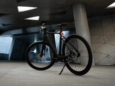Le vélo électrique intelligent Tezeus C8 intègre Google Maps. (Source de l'image : Tezeus)
