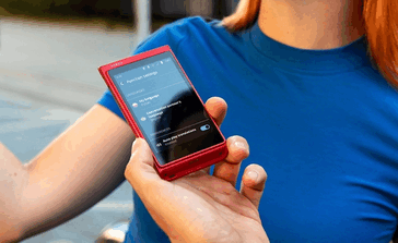 Le Vasco Translator Q1 est doté d'une fonction mains libres pour la traduction vocale en temps réel (Source : Vasco)