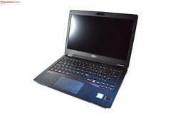 En test : le Fujitsu LifeBook U728. Modèle de test aimablement fourni par Fujitsu.