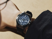 La Casio G-Steel GST-B1000D-2A à cadran bleu, illustrée ci-contre, est désormais disponible aux États-Unis.